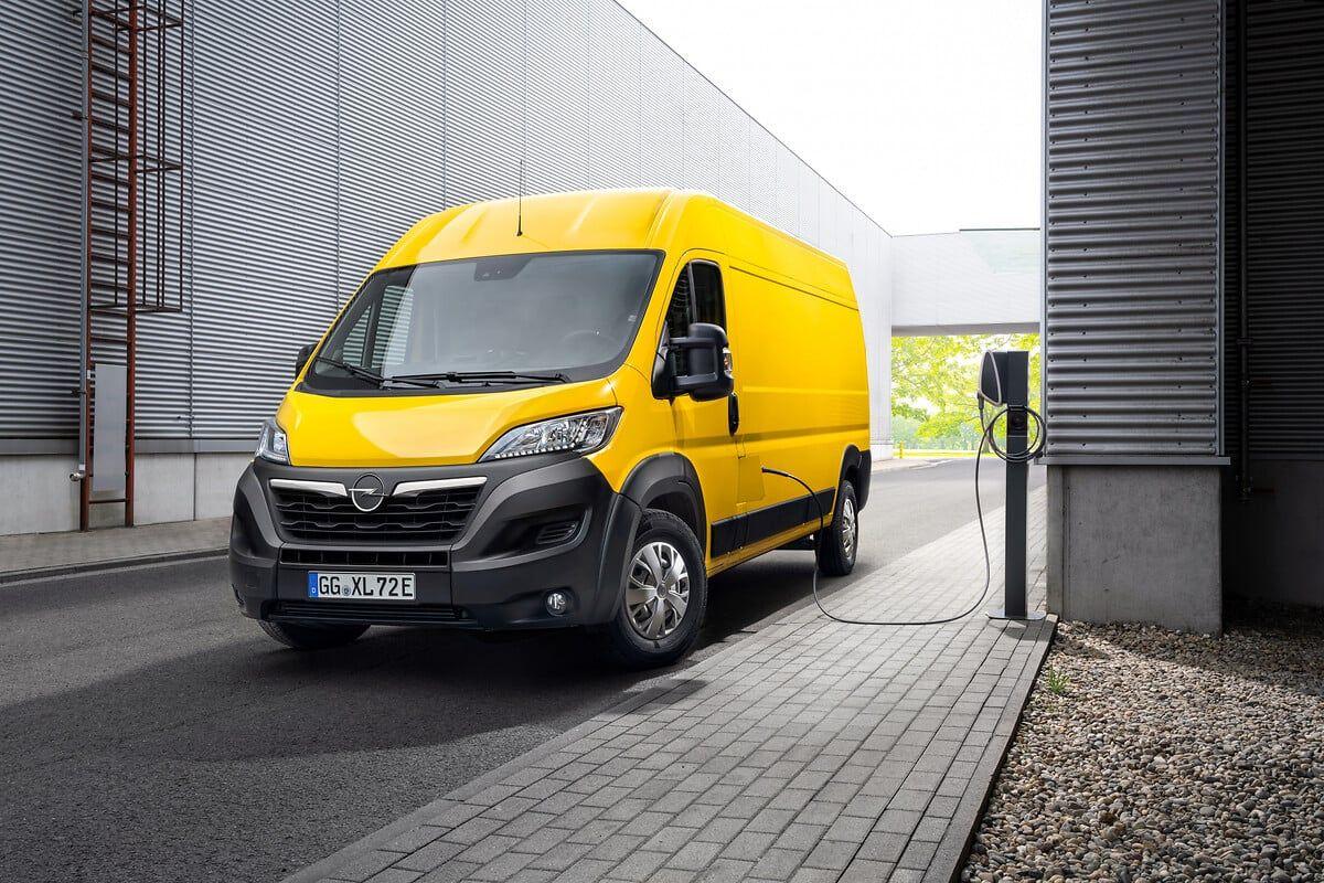 Opel Movano-e 1.jpeg