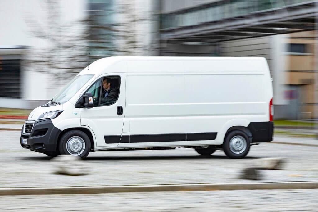 Fahrbericht Peugeot e-Boxer: Der hat drei Zeiger weniger